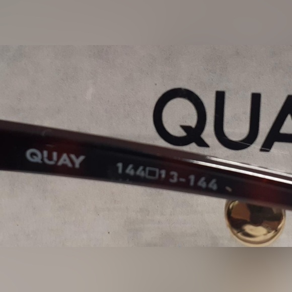 Quay Australia Gradient Sunglasses - Picture 4 of 5